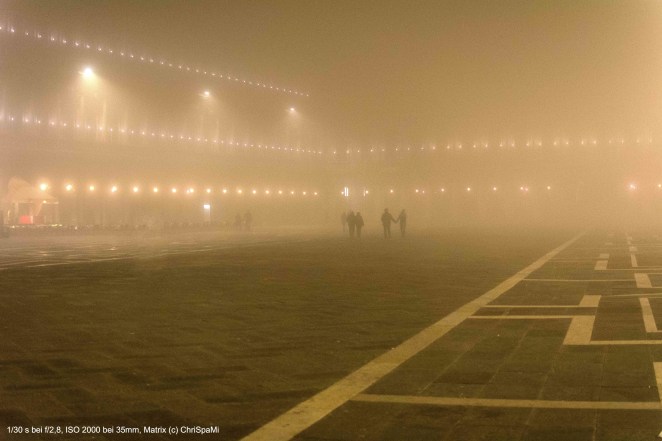 Nebel auf dem Markusplatz - take my hand