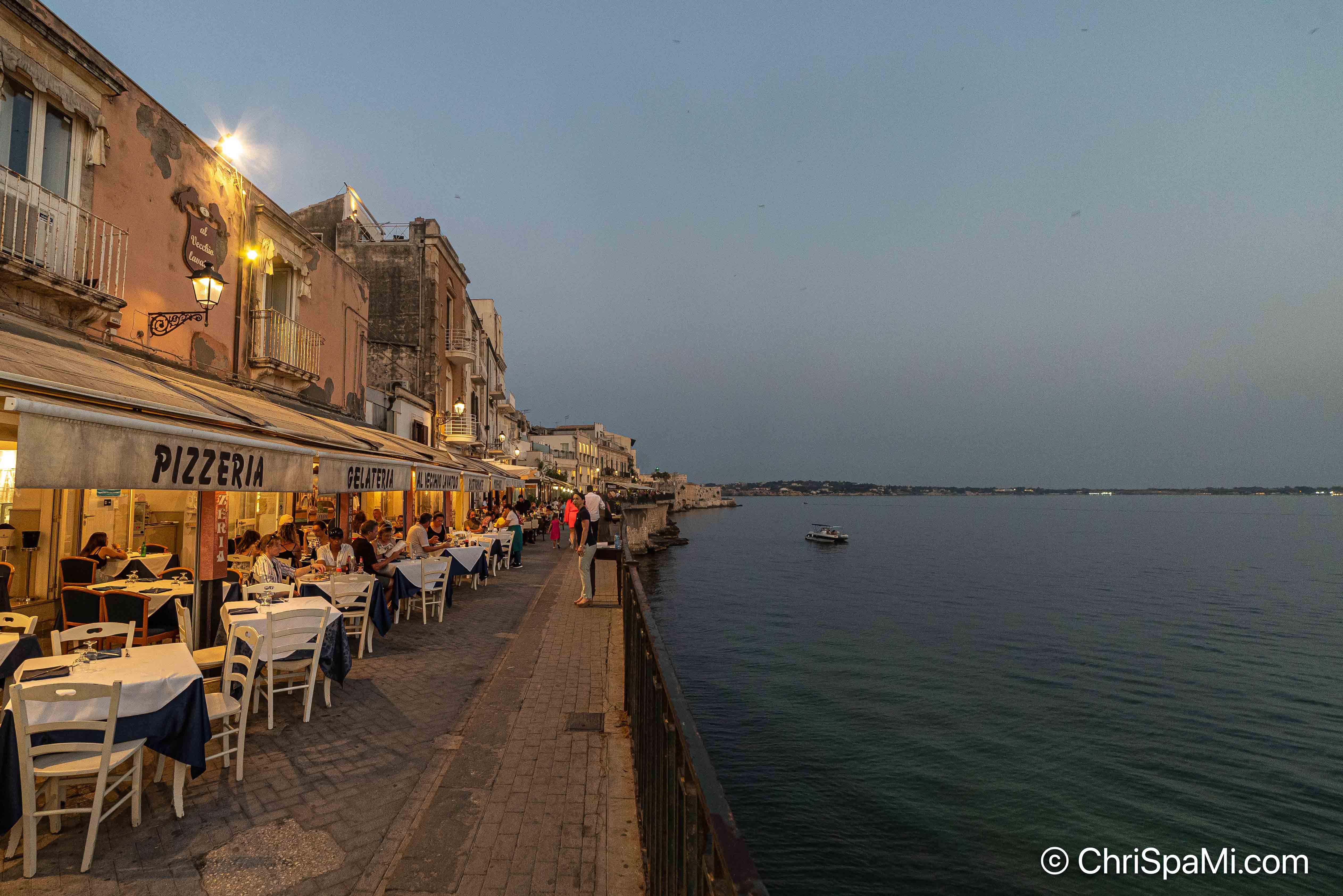 Abendstimmung am Hafen von Ortigia II